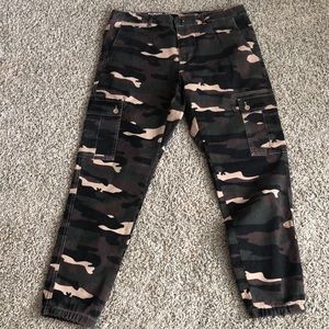 Zumiez size 34 Camo print jogger pants, Empyre